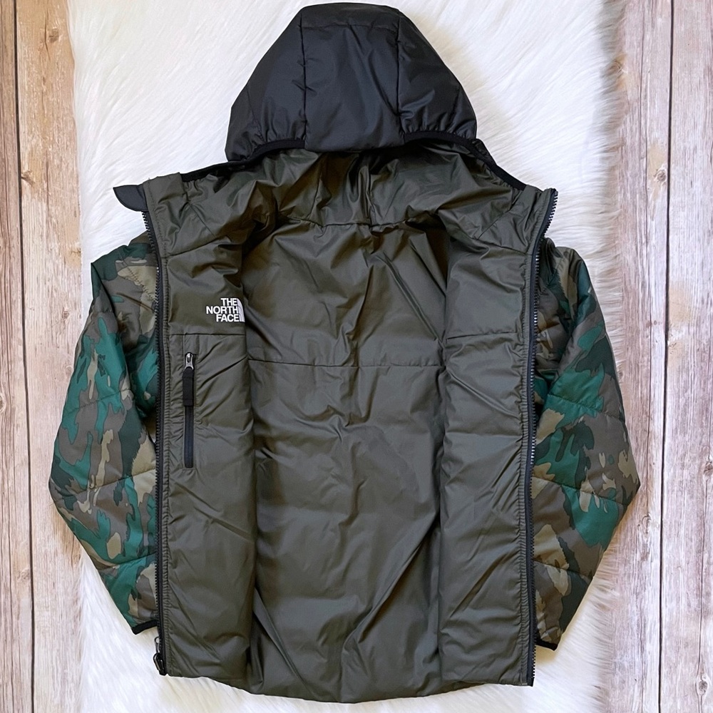 The North Face Kids’ Reversible Perrito Jacket - Picture 5 of 12